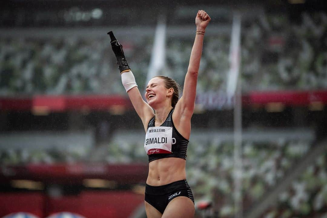 Anna Grimaldiさんのインスタグラム写真 - (Anna GrimaldiInstagram)「This moment happened 1 year ago today 💫  Jumped for joy, relief and happiness and still can’t believe it 🥹 Tokyo 2021 you were special! . Thank you @gilad_kavalerchik for pic 📸」9月3日 16時57分 - annakategrimaldi