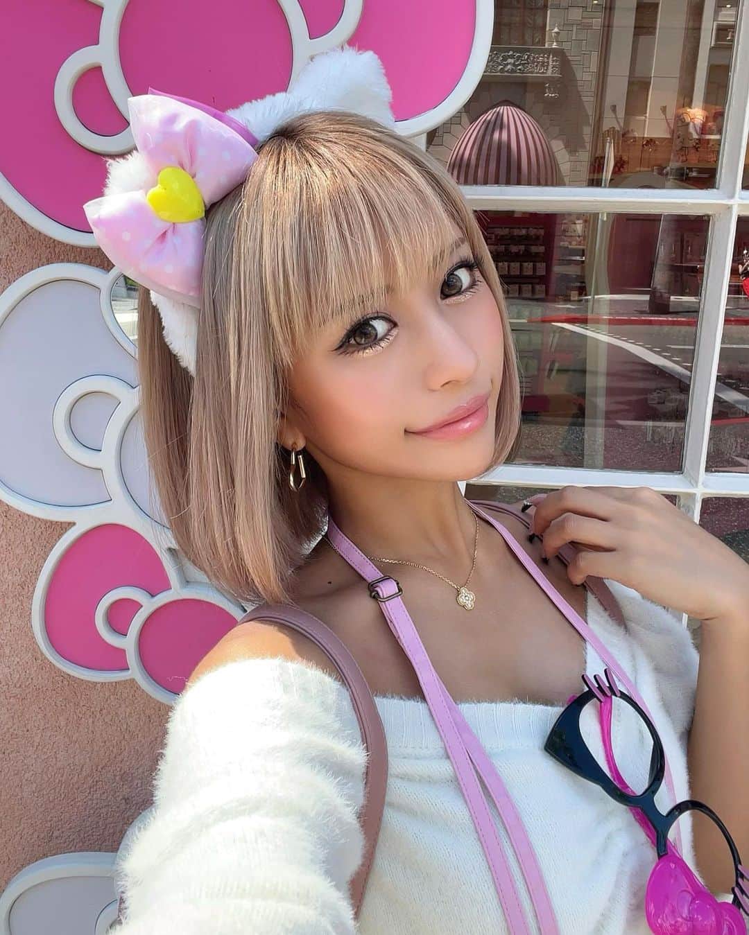 華のインスタグラム：「ぼぶ🎀  @lapisyuuki  #usj #usjコーデ #キティちゃん」