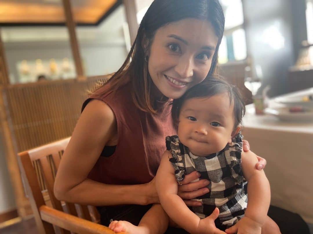 加藤怜のインスタグラム：「. 今日は何年ぶりかのお友達に たくさん会えて とっても嬉しかった日♡  ちょっとゆっくりランチできて 美味しかった日♡  1番下の子と 初めて2人でお出かけして 癒された日♡  親友が 初めてなんじゃないかの２ショット ふと撮ってくれて 大満足な日♡  結果、めちゃ幸せだった日🙃♡  みんなありがとう🙂♡」