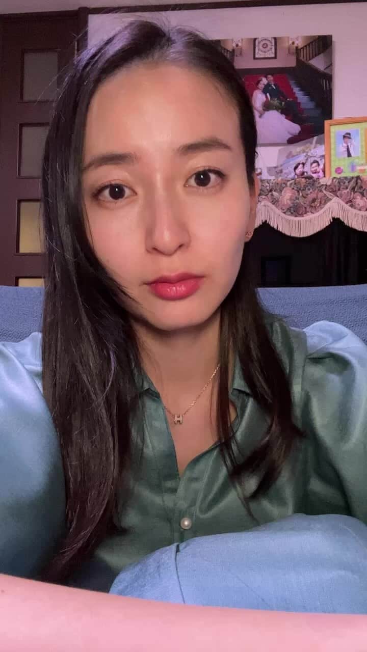 岩間恵のインスタグラム：「実家から夜な夜な😪」