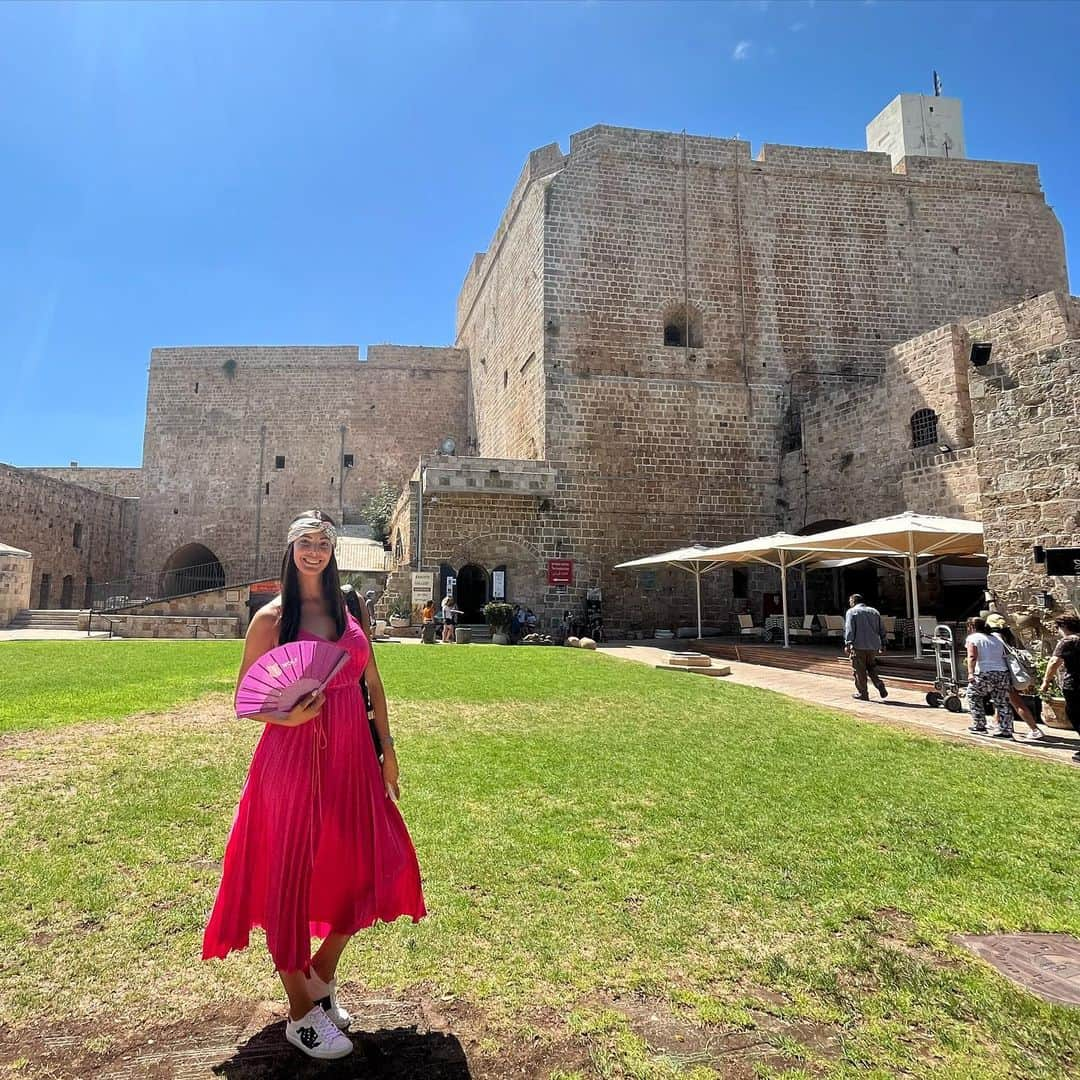 Ligia Hernandezさんのインスタグラム写真 - (Ligia HernandezInstagram)「Aquí estoy en la ciudad de Akko ( Israel ) también conocida como La antigua ciudad de Acre estaba situada en un montículo en la orilla norte del río Na’am . Se han encontrado restos arqueológicos del 2200 a.c , hallaron restos de fortalezas con las excavaciones , que brinda testimonio en tiempos bíblicos #acreisrael🇮🇱🌅 #akkoisrael🇮🇱」9月4日 9時09分 - ligiahernandezoficial