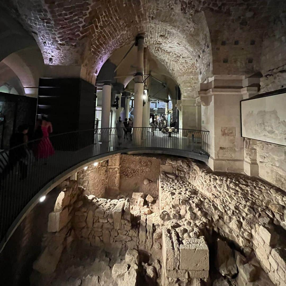 Ligia Hernandezさんのインスタグラム写真 - (Ligia HernandezInstagram)「Aquí estoy en la ciudad de Akko ( Israel ) también conocida como La antigua ciudad de Acre estaba situada en un montículo en la orilla norte del río Na’am . Se han encontrado restos arqueológicos del 2200 a.c , hallaron restos de fortalezas con las excavaciones , que brinda testimonio en tiempos bíblicos #acreisrael🇮🇱🌅 #akkoisrael🇮🇱」9月4日 9時09分 - ligiahernandezoficial