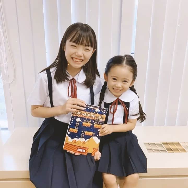のインスタグラム：「. おはようございます😊 . 本日夜9時 #オールドルーキー  最終話です。 . 明紗と最後の動画での 告知をさせていただきます。 . . いつも沢山のメッセージを 本当にありがとうございます。 . . ぜひ！ご視聴ください。 . . . 第9話#TVer #paravi にて 見逃し配信中です。 . . #日曜劇場 #オールドルーキー #TBS  #新町姉妹 #新町明紗 役 #泉谷星奈 #新町泉実 役 #稲垣来泉」