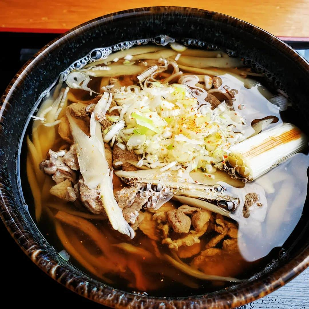 水嶋友香さんのインスタグラム写真 - (水嶋友香Instagram)「道の駅たばやまグルメ😋 TABAYAMA BEER(ラガー)、鹿そば 鹿ばぁーがー、鹿コロッケ  鹿肉はクセなく、あっさりしてるので食べやすかった❗鹿肉は高タンパク低カロリー鉄分豊富なヘルシー赤身肉🦌 #道の駅 #道の駅たばやま #のめこい湯 #ジビエ #鹿肉 #鹿肉料理 #ご当地グルメ #地ビール #丹波山村 #鹿ばぁーがー」9月4日 13時18分 - yukachin.0505