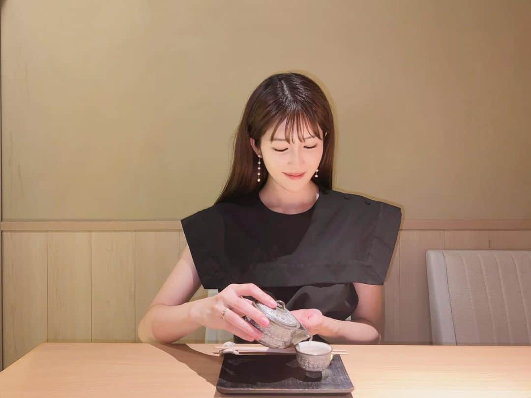 のインスタグラム：「🍣  土瓶蒸しに秋を感じた日🍁  📍 @sushi_mikuni  旬の食材を使ったお料理、美味しかったです...♡」