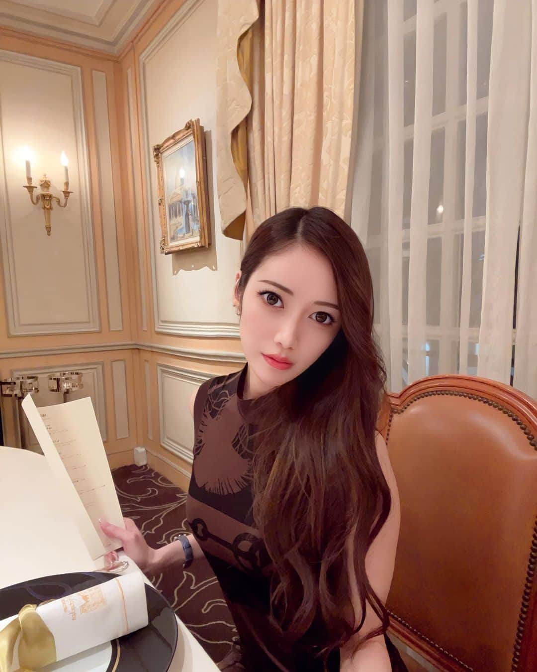 橘鏡花のインスタグラム：「Joel Robuchon🍽  #joelrobuchon#joëlrobuchon #ジョエルロブション #ロブション#ロブション恵比寿 #恵比寿ガーデンプレイス #hermes#エルメスプレタ #エルメス好きな人と繋がりたい」