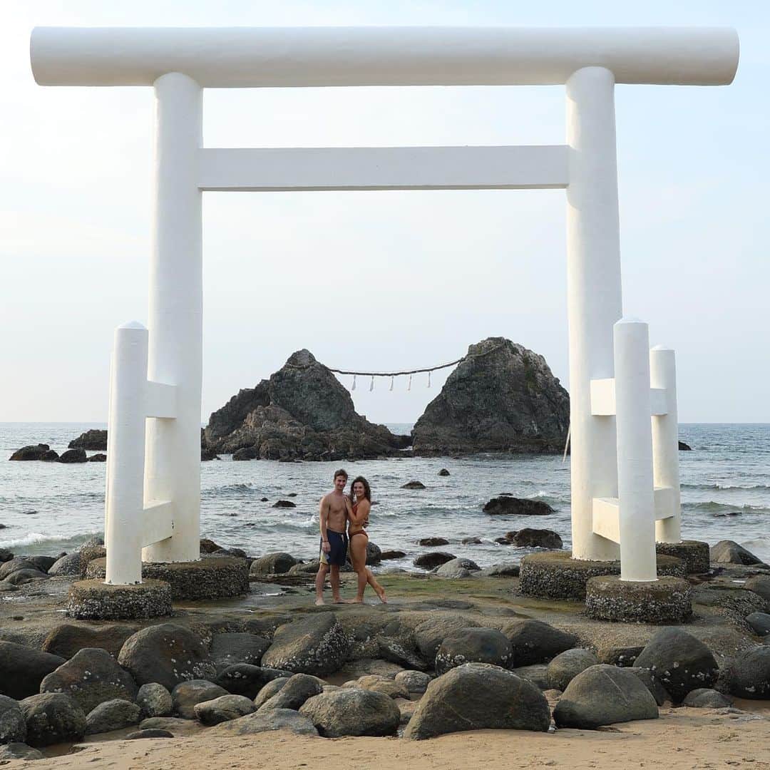 ティモシー・ドレンスキーのインスタグラム：「I’m the luckiest man in the world. 🇯🇵40 days… 😊」