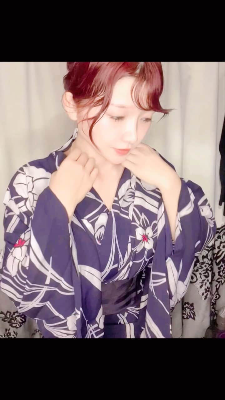 佐々木梨乃のインスタグラム：「#浴衣 #日本文化 #浴衣コーデ  #浴衣着付け   #浴衣コーディネート  #浴衣デート   #浴衣ヘア  #浴衣でお出かけ  #着物  #👘 #浴衣姿  #私服#和装  #和服  #浴衣帯結び  #アレンジ #着付け師  #温泉デート  #温泉旅行  #温泉巡り」