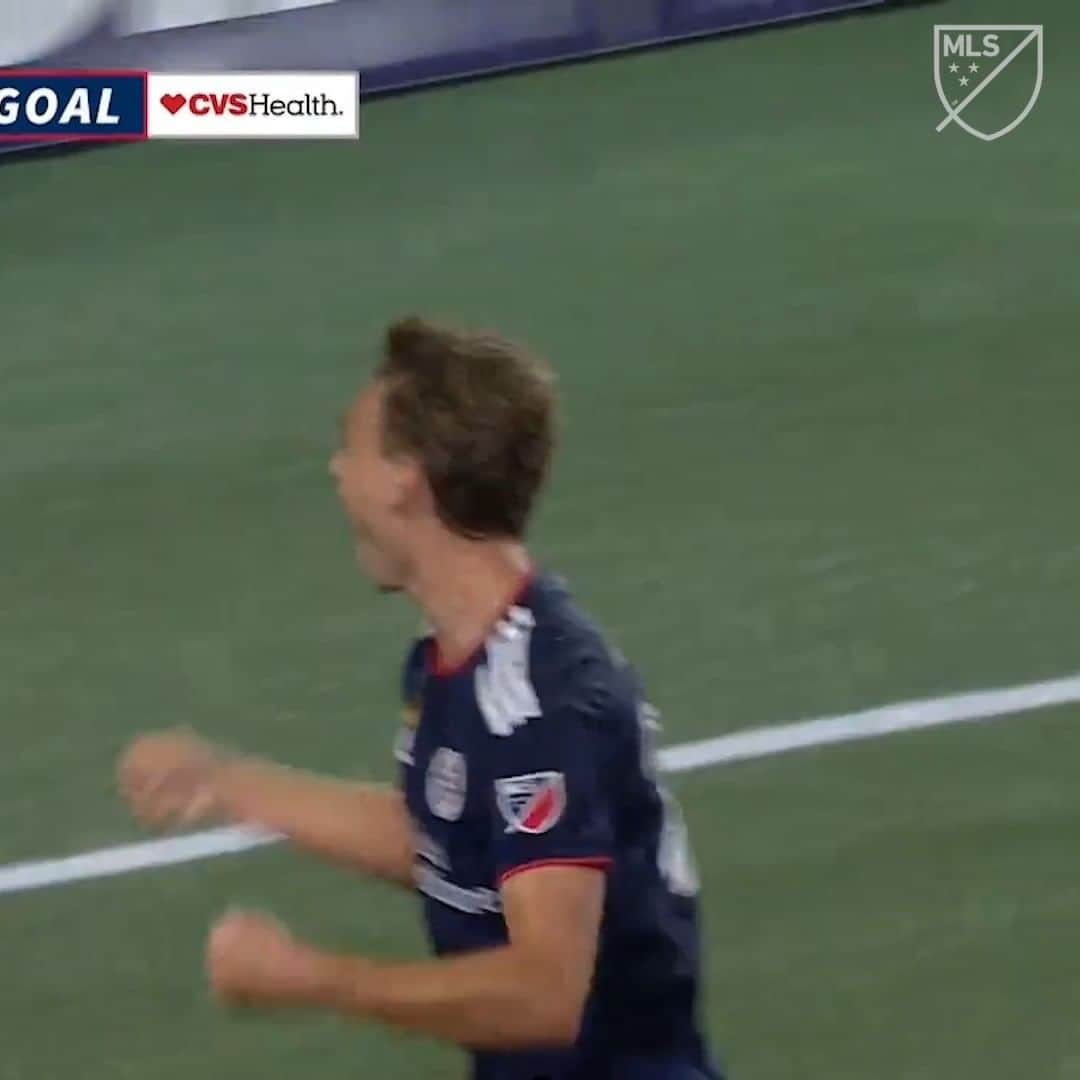 Major League Soccerのインスタグラム：「Spectacular strike from the 17-year-old Noel Buck! 🚀」