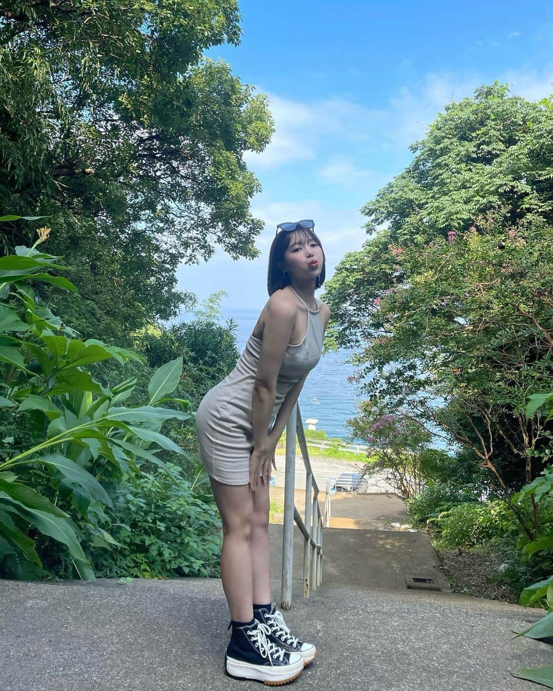 のインスタグラム：「💙💚  空と海と自然の色って なんでこんなに綺麗なんだろう☺️ 今年はあと、川にもいきたいな〜( ˃ ᵕ ˂ )」