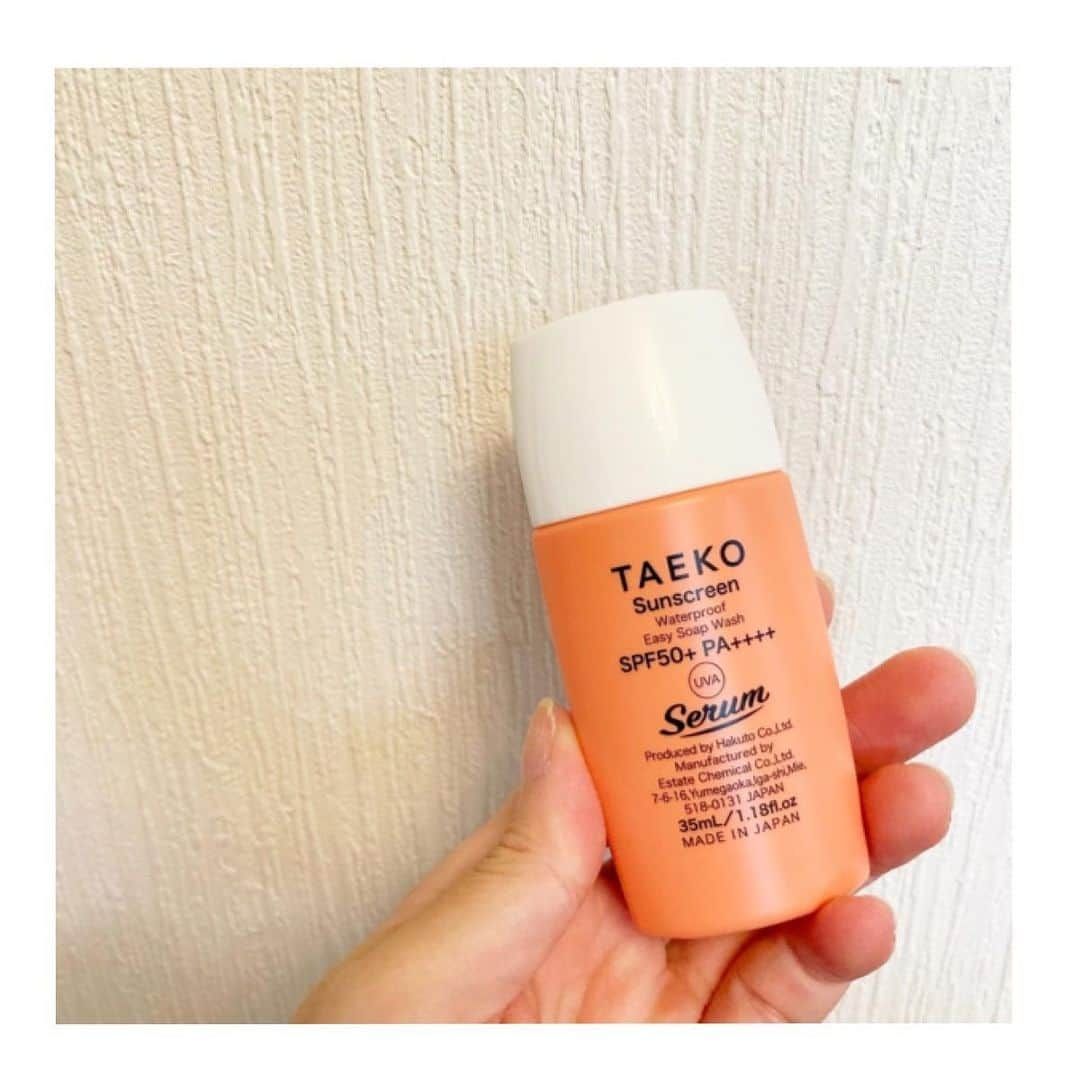 藤谷香々さんのインスタグラム写真 - (藤谷香々Instagram)「@taeko_skincare  様のサンスクリーン✨  日焼け止め独特の匂いが 全くなくて伸びやすく 肌も明るくなるし肌に ピタッとフィットしてくれるから メイクしても違和感がなくこれもいい😍💓  超高保湿成分 アルカリゲネス産生多糖体が 水分を補給し、しっかり保持するから 乾燥から肌をしっかり護ってくれる😭  日焼け止め独特の顔の不快感がないって 1番自分の中ではメリット✨  サンゴの白化に影響しているといわれる 紫外線吸収剤や界面活性剤、 揮発性油剤などの添加物を含まないので マリンレジャーやキャンプとか アウトドア環境でも安心して使える😲💡 サンゴと環境を守る日焼け止めで 人にも環境にもいい⭐️  クレンジングなくても石鹸で 落ちるとこと保湿もばっちり☺️🧡  #fesliaison #フェスリエゾン #ナチュラルな暮らし #PR #アンバサダー #TAEKO #アルカリゲネス産生多糖体 #人にやさしい #地球にやさしい #美容液UV  #サンゴに優しい日焼け止め #石けんで落とせる日焼け止め #日焼け止め美容液  #紫外線吸収剤不使用 #紫外線吸収剤 #界面活性剤不使用 #界面活性剤 #揮発性油剤不使用 #揮発性油剤 #日焼け止め」9月5日 20時43分 - co1023fu