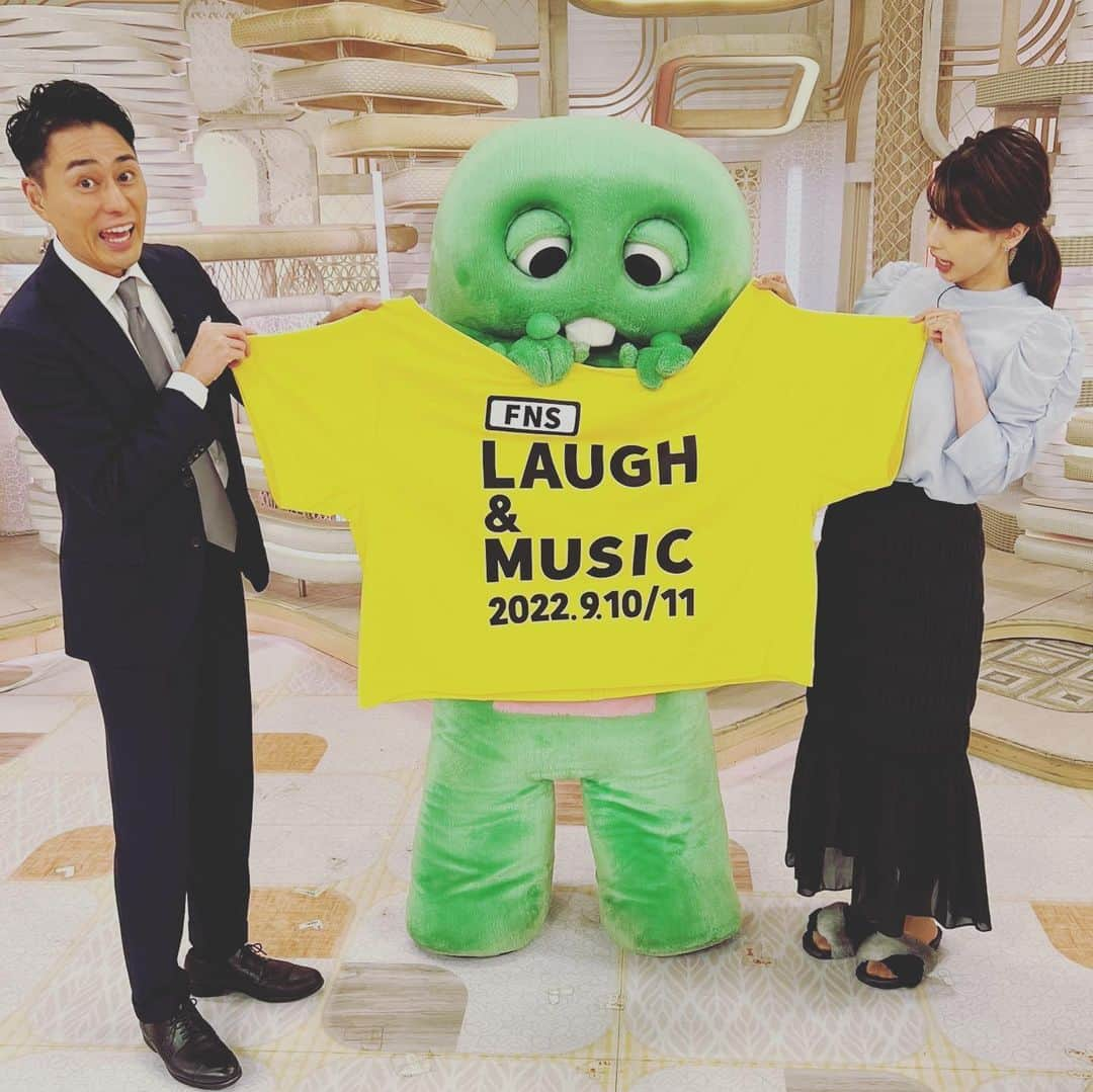 加藤綾子のインスタグラム：「* ガチャピンのTシャツ でかっ‼️😳  洋服着てるの初めて見ました😂  今週は榎並アナが夏休みのため 木村アナウンサーとお伝えします🙆‍♀️✨  #イット #ガチャピン #なで肩」