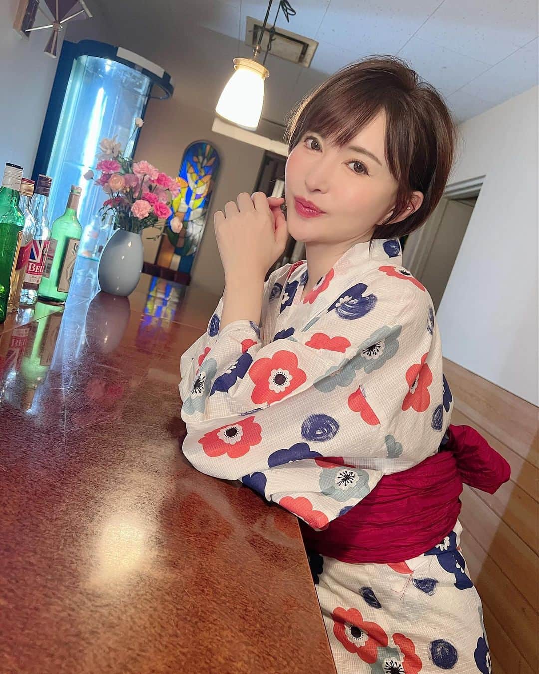 里美ゆりあのインスタグラム：「浴衣姿をもっと見たい方は H-NEXTで観てね🧡  #h-next #撮影 #av  #movie #里美ゆりあ」