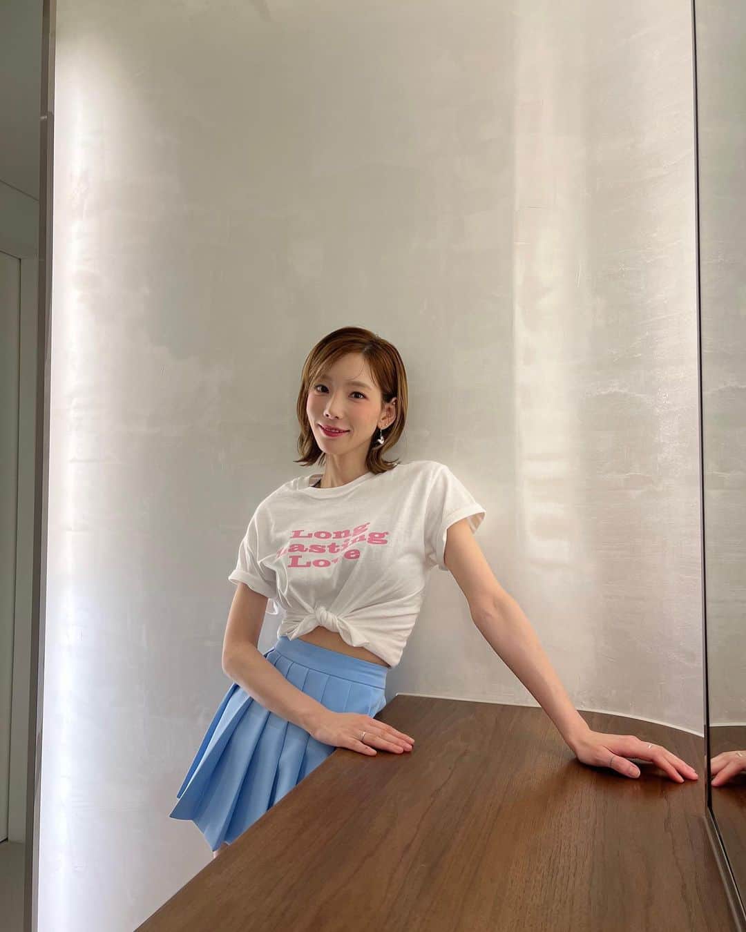 テヨン のインスタグラム：「📸 수영작가님 (✿◠‿◠) 굽신굽신」
