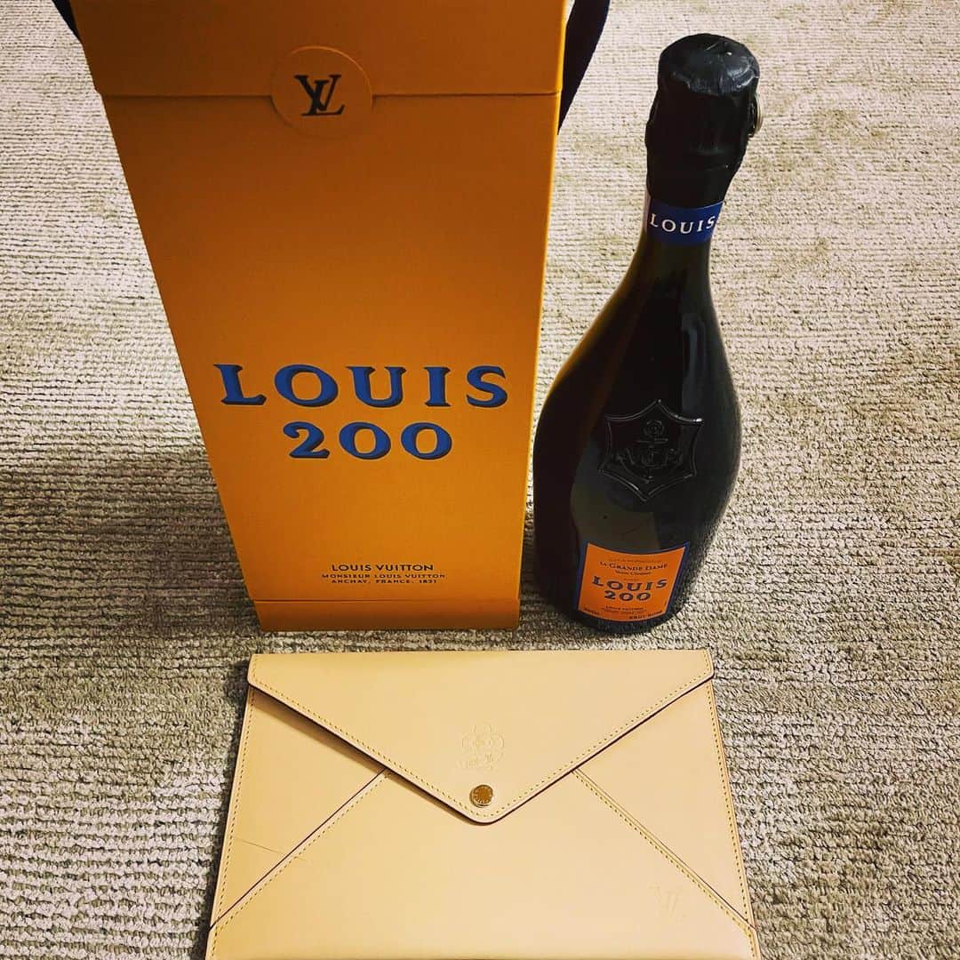 川村壱馬さんのインスタグラム写真 - (川村壱馬Instagram)「Thank you🍾🎁🙏✨  @louisvuitton  #LOUISVUITTON #LV #LOUIS200」9月5日 22時00分 - rmpg_kazuma_kawamura