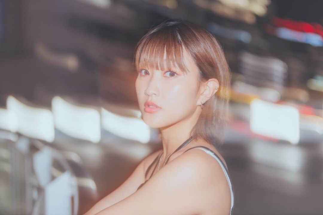 上枝恵美加さんのインスタグラム写真 - (上枝恵美加Instagram)「In the light  Photo by @shinshinstaglam   #shooting #modeling #nightphotography #tokyo #shibuya #japanesegirl」9月5日 21時56分 - emika_kamieda