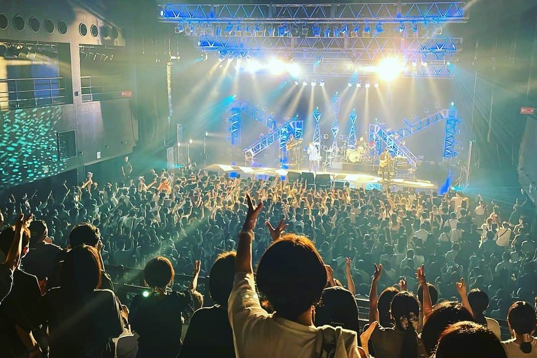 上原大史さんのインスタグラム写真 - (上原大史Instagram)「2022.9.5 ZEPP NAGOYA ありがとうございました✨  ブラマヨ小杉さんと📸」9月5日 22時33分 - wands_wehara