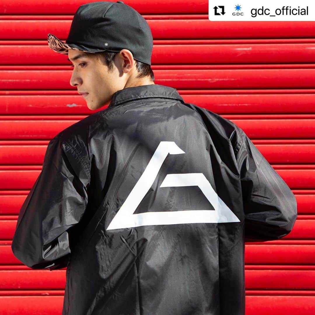 北原慎也のインスタグラム：「#Repost @gdc_official with @use.repost ・・・ PICK UP ITEM 【PYRAMID COACH JKT】  2017AW / 全3色展開。  GDC WEBSTORE GDCZOZOSTORE にて 大好評発売中です。」