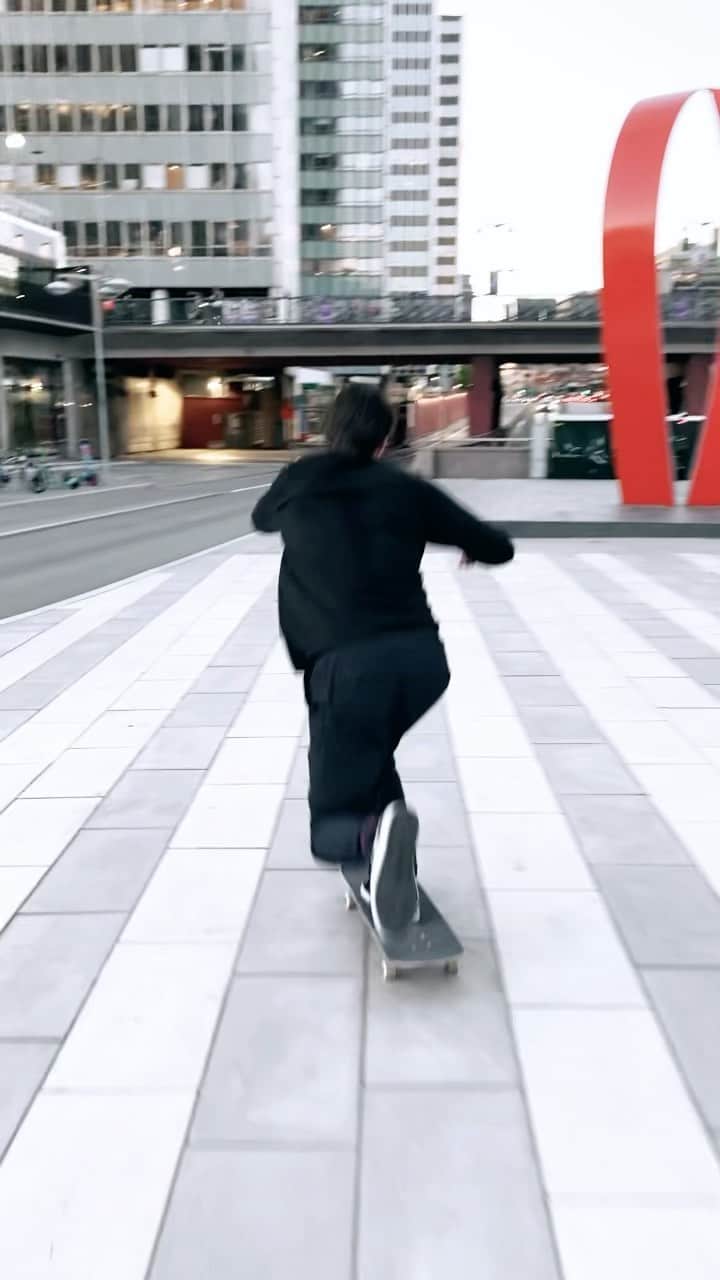 コンラッドのインスタグラム：「📹: @nisseing」