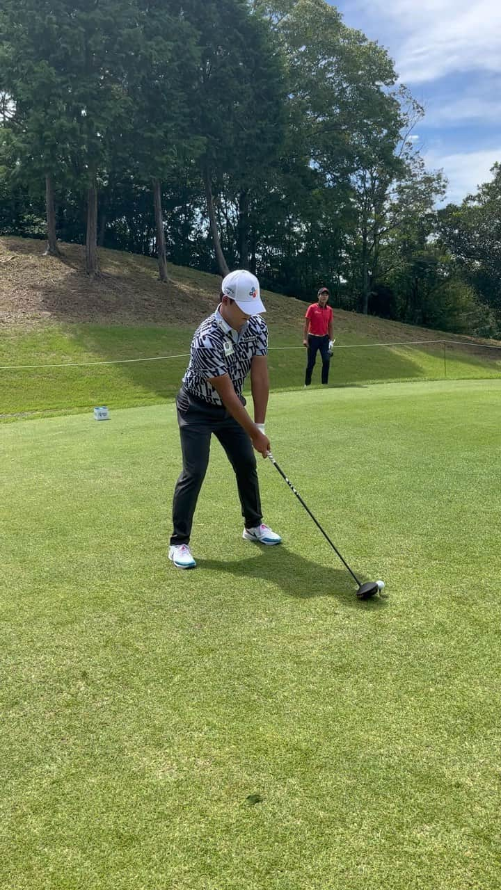 キム・シウのインスタグラム：「6년만에 일본에서 한국투어 @shinhanopen.official 치게되었습니다 많은 응원부탁드립니다 🙏💪」