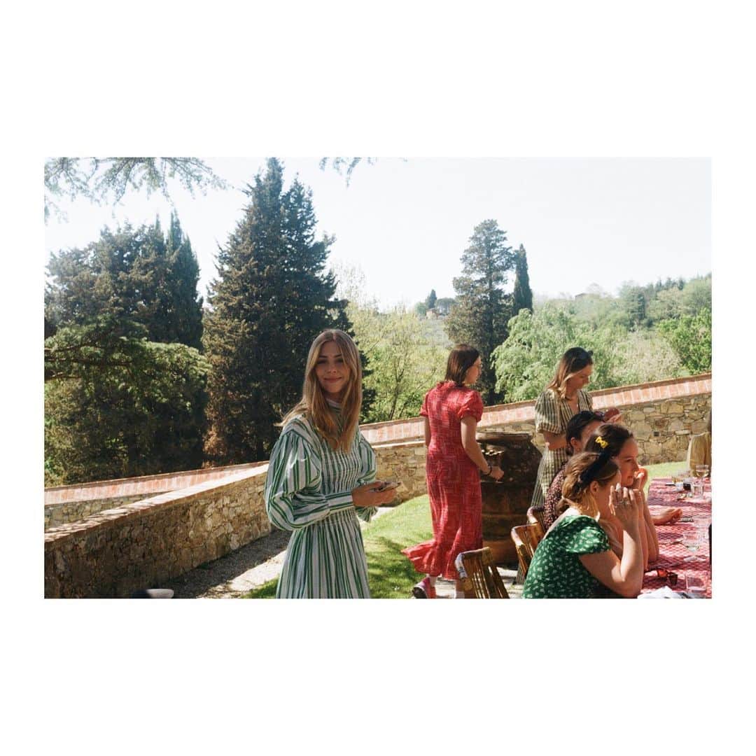ハーミオーネ・コーフィールドのインスタグラム：「🇮🇹love fest in Lucca 🇮🇹」