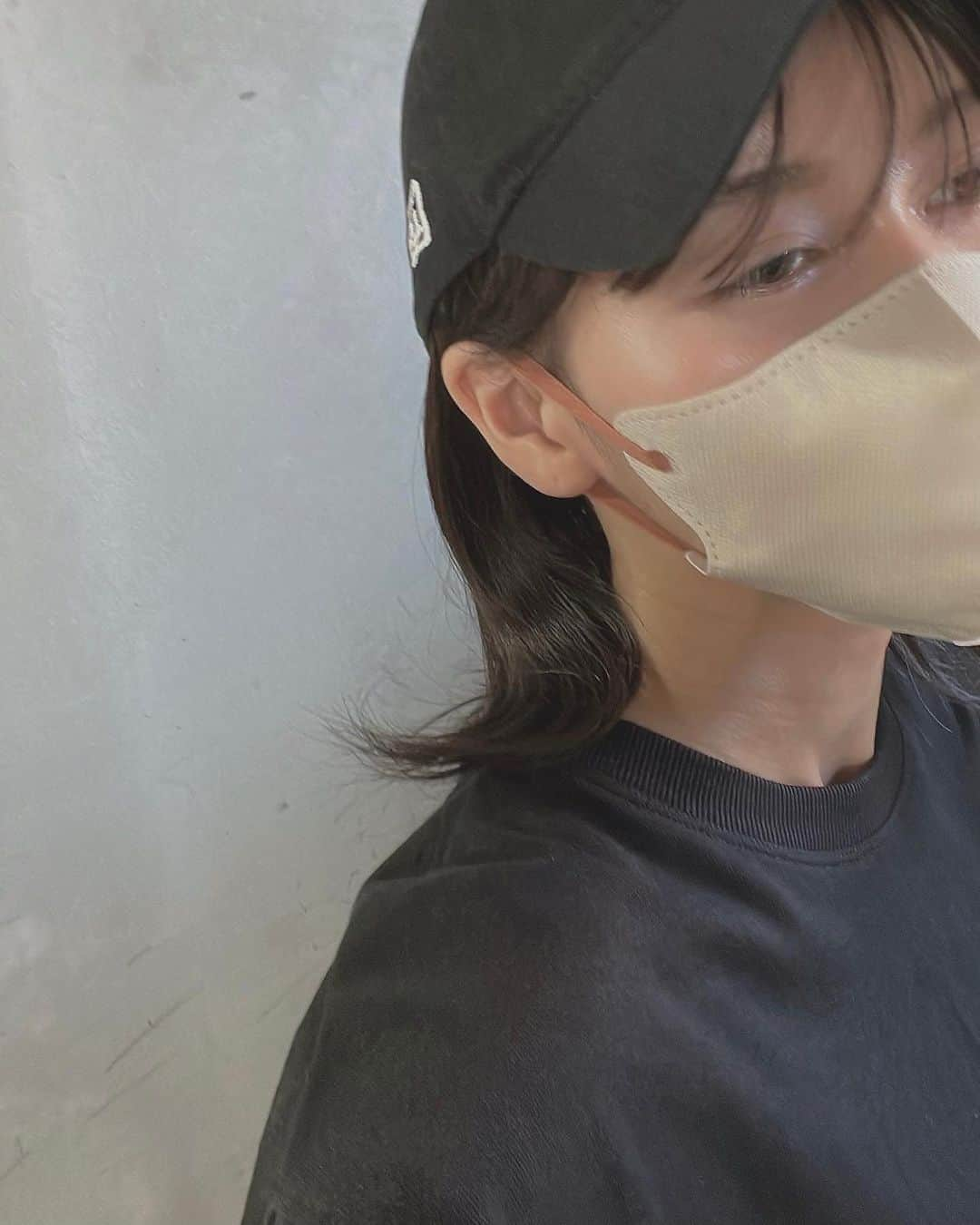 kazuki youdaのインスタグラム：「そーいえば髪の毛も暗くして 前髪が出来上がっています💇🏻‍♀️🖤」