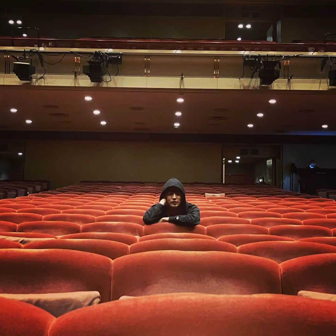 白石隼也さんのインスタグラム写真 - (白石隼也Instagram)「脳内ポイズンベリー、東京公演終了 明治座、いい劇場でした。」9月6日 22時14分 - s_shiraishikun
