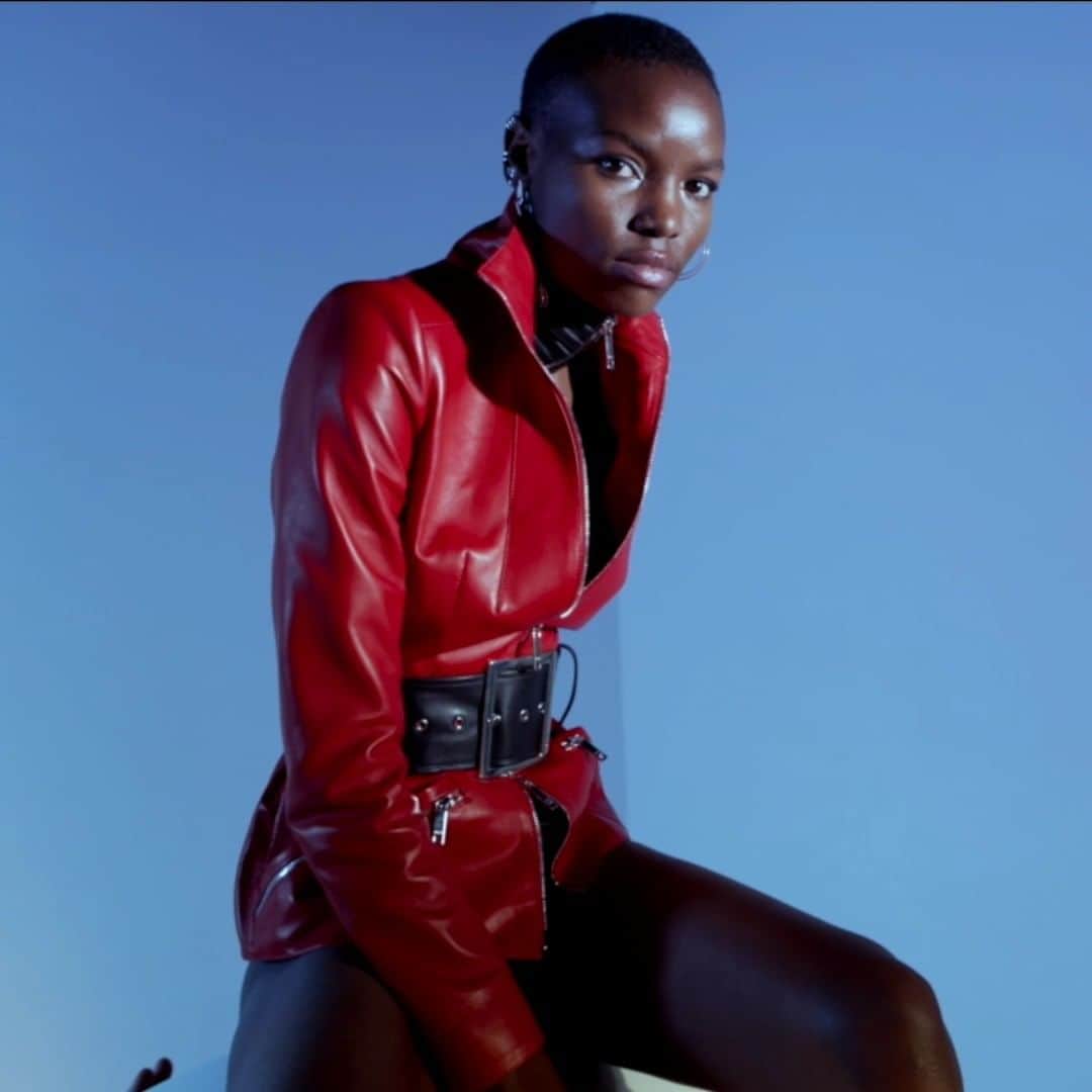 ジトロワのインスタグラム：「BACK TO WORK IN TRINITY I featuring our ‘Trinity’ Jacket available on jitrois.com」