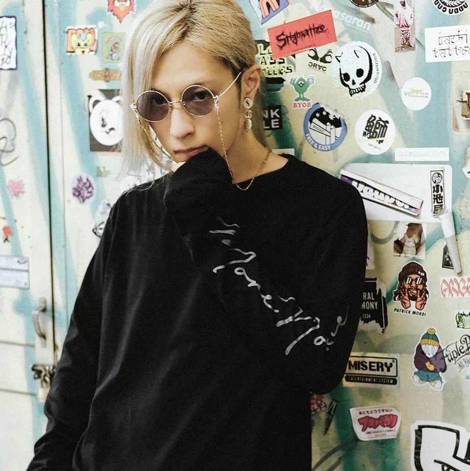 S!N（シン）のインスタグラム：「いいねほしいですわたし🐾  #顔が良い   #iws #idontwannasell #fashion #fashionstyle #fashionsnap #fashioninspo #fashionblogger #outfit #outfitoftheday #ootd #korean #koreanfashion #hair #hairstyle #韓国ファッション #韓国コーデ #style #streetfashion #공스타그램 #ootd #f4f #f4follow #likeforlikes #love」