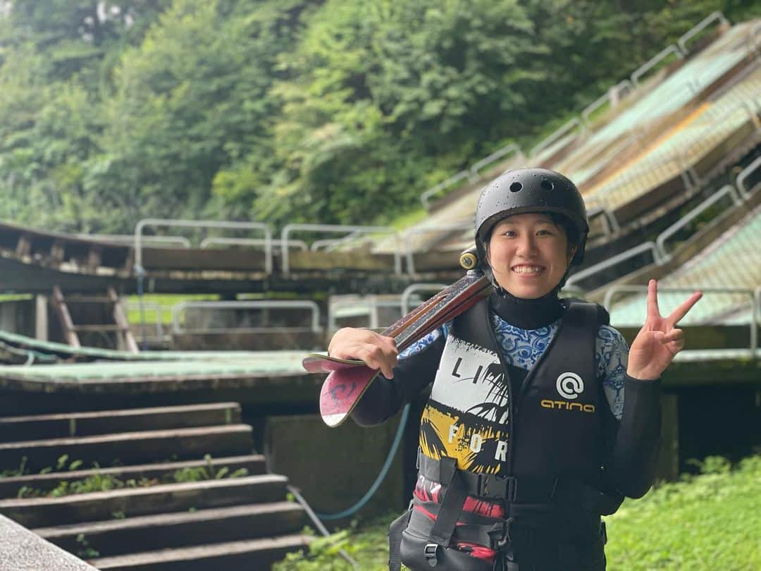 田原直哉のインスタグラム：「ウォータートレーニングも残すところ1ヶ月ちょい。日本体育大学スキー部1年生の大藤愛選手がコツコツとトレーニング中。冬シーズンに向け頑張っています。  #日本体育大学 #雪桜会 #フリースタイルスキー #エアリアル #コーチ」