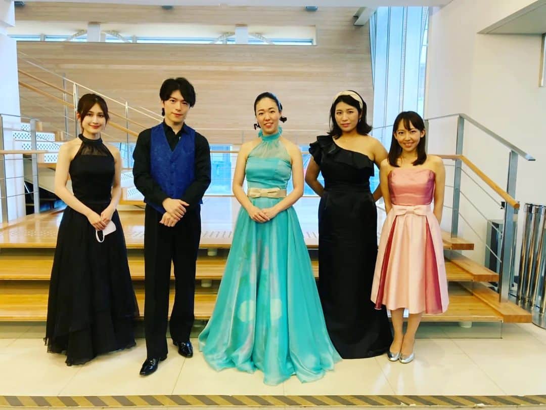 大井健さんのインスタグラム写真 - (大井健Instagram)「2022.9.4⁡ ⁡｢PianoWonderfulDream｣東京公演⁡ ご来場ありがとうございました。⁡  久保山菜摘さんとのコンサートも3年目。 今回はスペシャルオーケストラをお迎えし、豪華コンサートとなりました。 オーケストラの皆様、スタッフの皆様、ありがとうございました。 ⁡ 指揮はウクライナ出身のTarasさん。 直前まで来日できるか分からない状況でした。 疲れをみせず、客席に笑顔を振りまく姿が感動的でした。 日本に来てくれてありがとう。⁡ ⁡ ご来場いただいた皆様 🇺🇦へのチャリティー募金への御協力ありがとうございました。⁡ ⁡一日も早く日常が戻ることを願います。⁡ ⁡⁡ ⁡衣装協力は株式会社奥山さま⁡。 素敵な衣装を⁡ありがとうございました。  次回は9/28。 豊洲にて久しぶりのオールクラシックリサイタルです。 会場でお待ちしております！  ▽コンサート詳細 https://www.takeshioi.com/single-post/20220928」9月7日 17時44分 - takeshioi_pf
