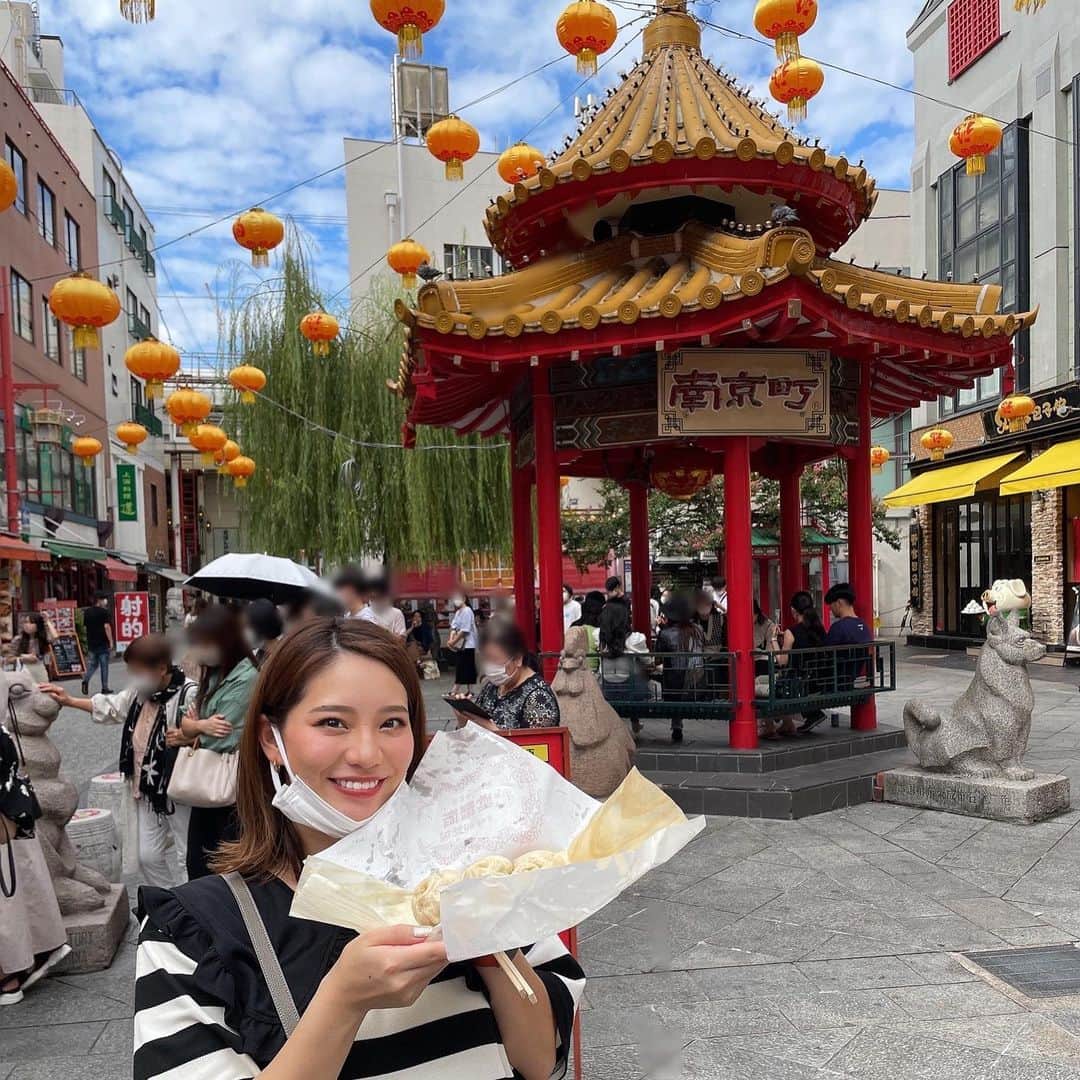 久松かおりさんのインスタグラム写真 - (久松かおりInstagram)「. 久しぶりに南京町へ🫶 食べ歩きは楽しいな〜😊✨ 老祥記の豚饅おいしかった♡ . 久しぶりに横浜の中華街にも行きたいなぁ♪ . . . #神戸 #元町 #元町中華街 #元町グルメ #食べ歩き #老祥記 #followme」9月7日 21時20分 - hisamatsu_kaori