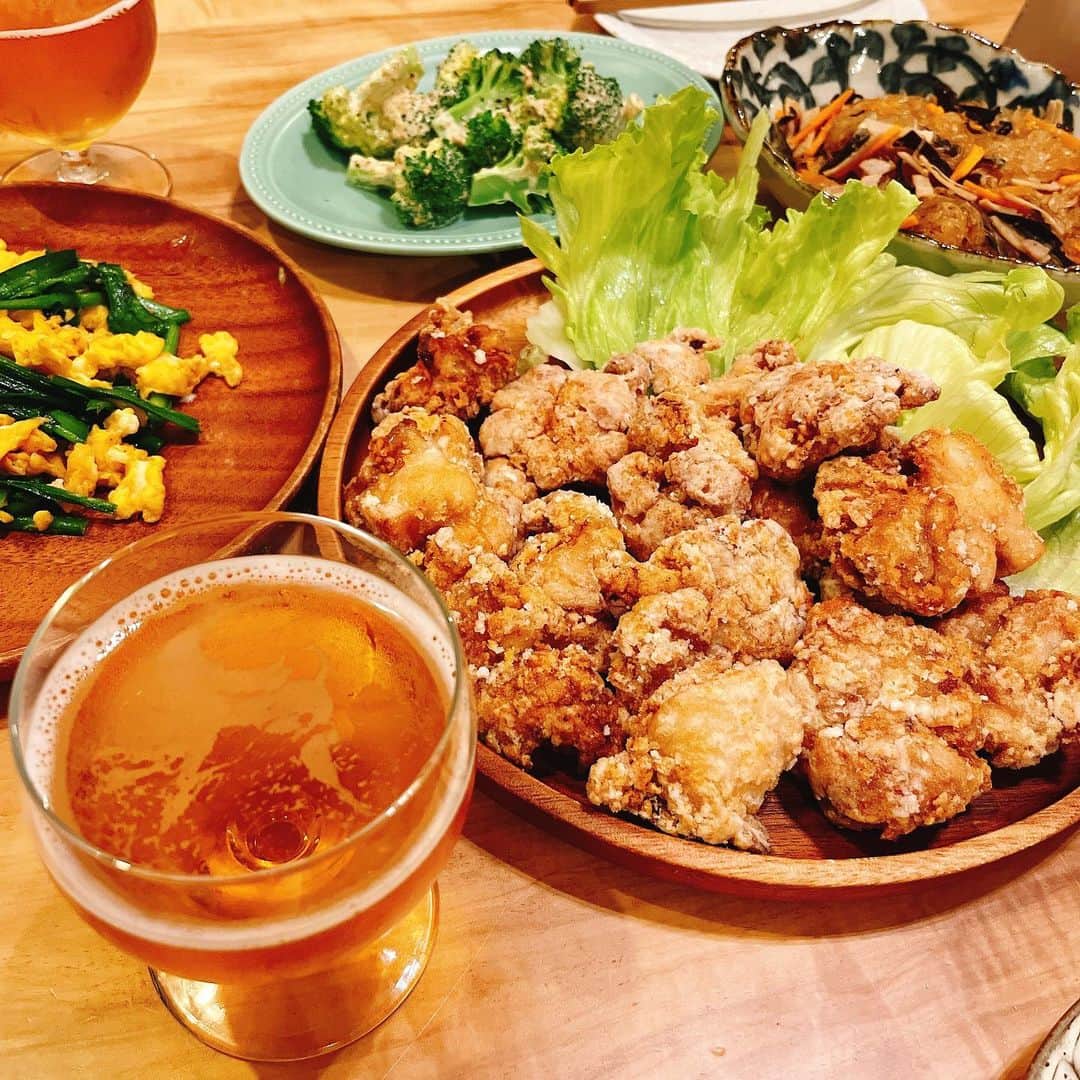 川田裕美のインスタグラム：「やっぱり 唐揚げ最高！✨😋 ノンアルコールビールにも合う！ 👍👍👍  #晩ご飯　#唐揚げ　#献立」