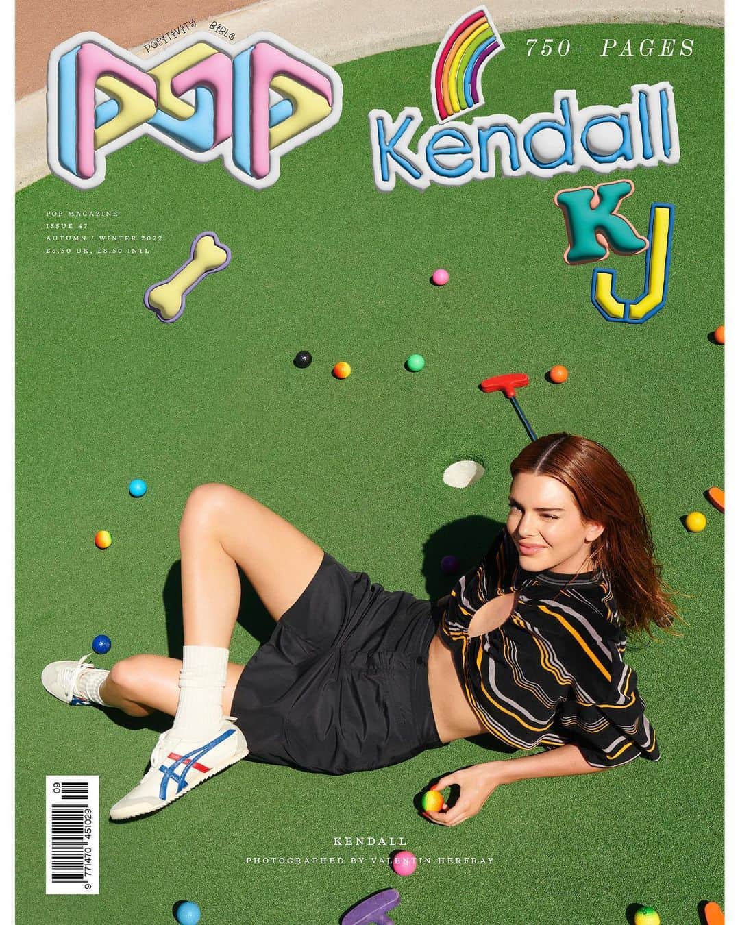 ケンダル・ジェンナーのインスタグラム：「i 💚 @thepopmag  issue 47 by @valentinherfray」