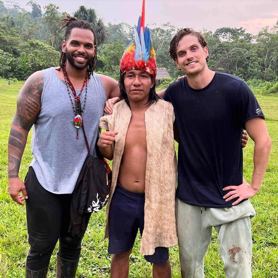 ダニエル・シャーマンのインスタグラム：「So thankful to this absolute diamond geezer @brendendurell for taking me out to the jungle to meet the Sapura community and live in the jungle. What a gift to experience and to have a brother for life thanks mate. @naku.com.ec」