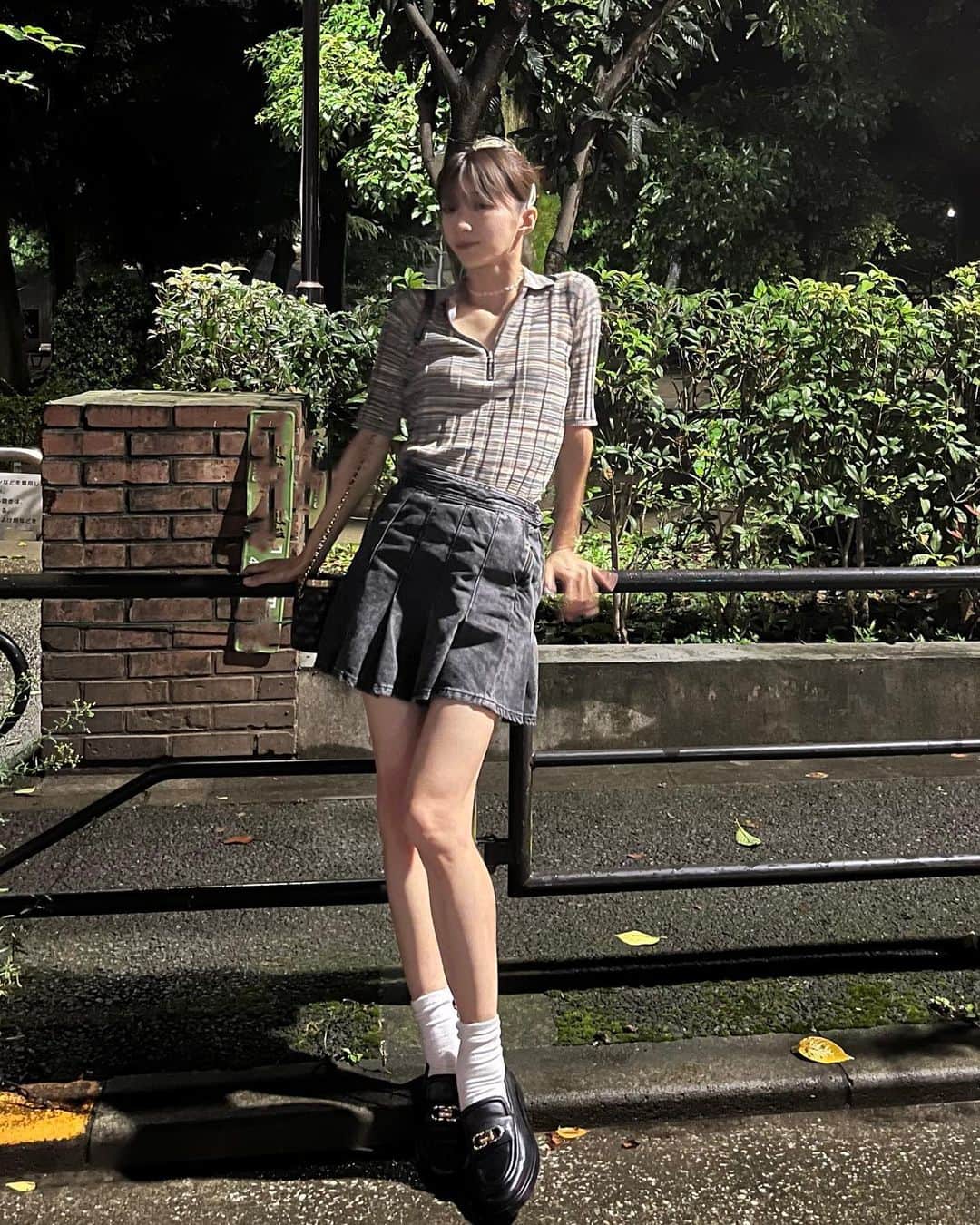 飯島望未のインスタグラム：「このトップスよく着てる。 @cinoh_official  そして相変わらず半目。」
