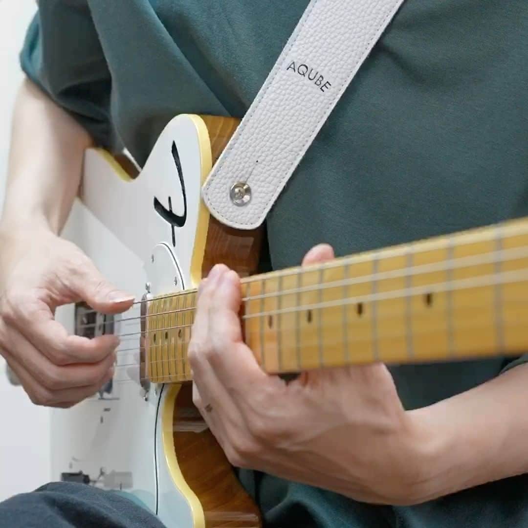 のインスタグラム：「When the marimba player was late for a gig.  #fender #telecaster #key9 #electroharmonix  @fender_jp  @ehx  @aqube_music_products」