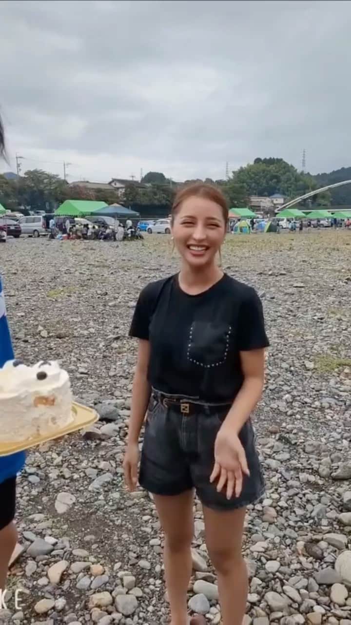 一条マリカ（まりふぬ）のインスタグラム：「31歳誕生日🎂 顔面ケーキとか10年ぶり（笑）」