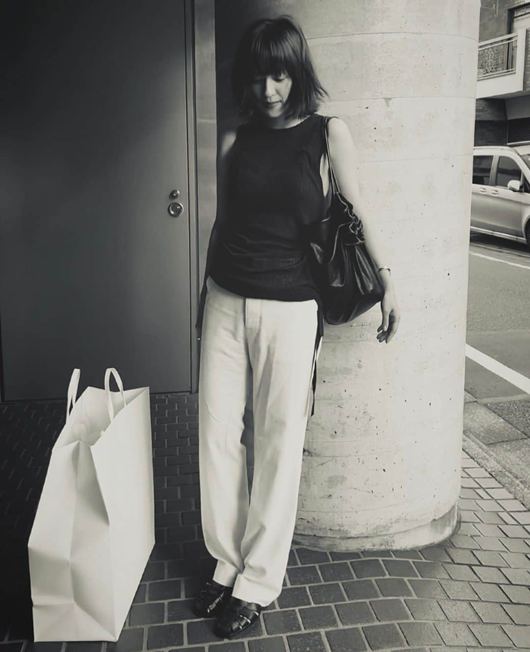 中村アンさんのインスタグラム写真 - (中村アンInstagram)「🖤🤍 @oldceline / Tops @gabrielacollgarments / Bottom & Bag Vintage / Shoes」9月8日 18時03分 - cocoannne