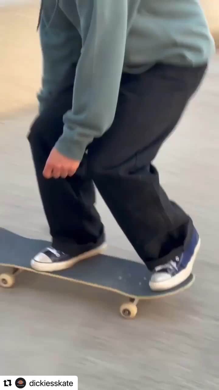 のインスタグラム：「🛹BY THE BEACH  @dickiesskate @dickies_jp @mikeanderson @jamie_foy  #DickiesSkate #Skate #スケボー #スケーター」
