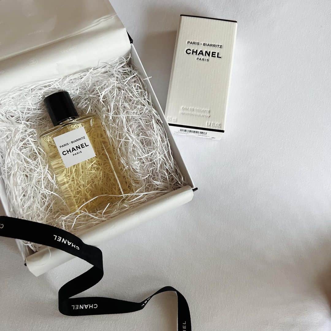 のインスタグラム：「@chanel.beauty 🤍」