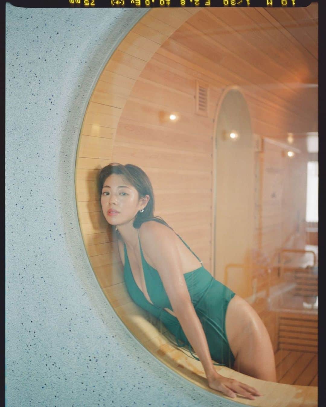 わちみなみのインスタグラム：「YouTubeあっぷしました。  今回は @8hotel_fujisawa  遊びに行ってきたよ！ 青のスパ空間ぜひ楽しんで 見てみてください  @photsuji さんに撮っていただいた場所です。  #sauna #spa #YouTube」