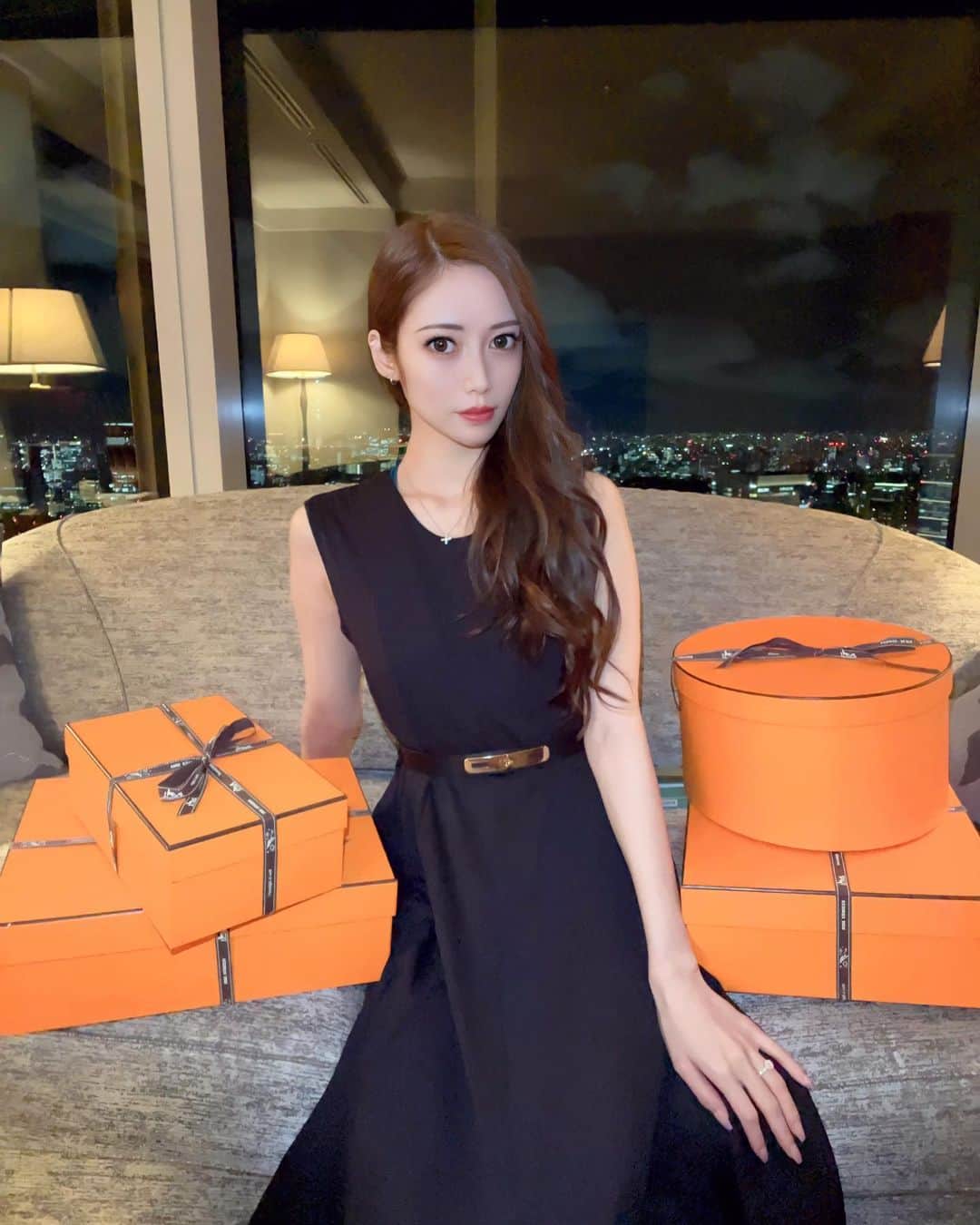 橘鏡花のインスタグラム：「My birthday🎂❤︎  #mybirthday🎂 #hermes#hermeslover #hermesfans」
