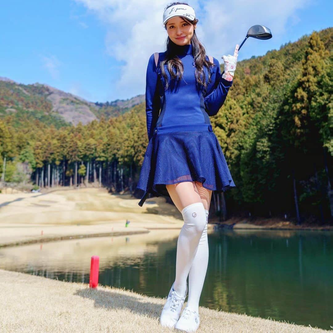 黒澤ゆりかのインスタグラム：「これからゴルフも気持ちいい季節ですね⛳️   #沼ってるパート2笑」