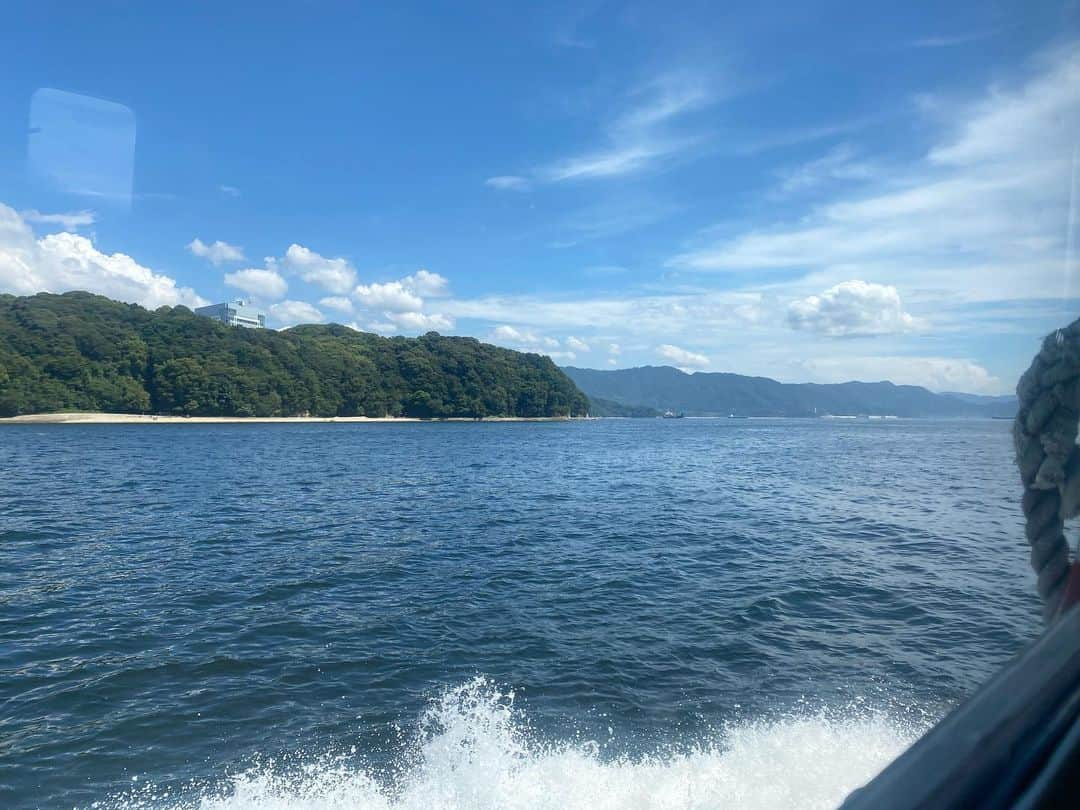 矢野帆夏さんのインスタグラム写真 - (矢野帆夏Instagram)「9.4 オフショット。  江田島広報大使として活動を 約3年間 応援して頂き ありがとうございました💐  広報大使に就任してから知る 江田島の魅力や素敵なたくさんの出逢いがありました  島の方々は家族のようにいつも暖かく迎えて下さり、 STU48のことを知ってもらうきっかけにもなりました  そして市の職員の方々のお陰で色んなことを実現できて 感謝しています☺️本当にありがとうございました  皆さんにはこれからも 江田島に足を運んでもらいたいです✨️  #STU48#矢野帆夏#江田島#江田島市」9月9日 12時40分 - yanohonoka.stu48