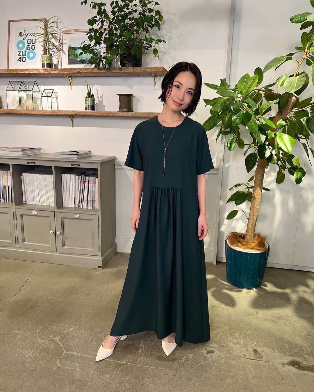 のインスタグラム：「すっかり秋めいてきましたね🍁🌾  BRの衣装にお借りした、 このワンピースもすごく可愛かったです👗✨ @stateofmind.som  @haunt_daikanyama  大好物なグリーンしていた🤤 秋ですね〜🙌✨  #haunt #stateofmind #hauntdaikanyama #brchannel #mensfashion #秋コーデ #秋服コーデ #秋服 #秋カラー #フリーランス #寺田有希 #teradayuki」