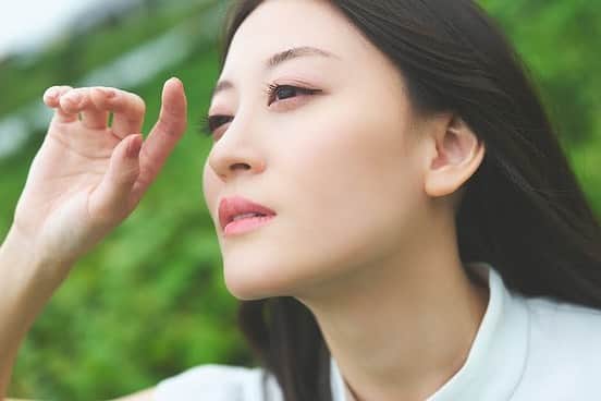 上西恵 上西恵さんのインスタグラム写真 - (上西恵Instagram)「先日、素敵な写真 沢山撮っていただいたので  これからゆっくり載せていきますね〜☺️☺️ ⠀ photo @yutomono9 さん #作品撮り」9月9日 22時21分 - jonishi_kei