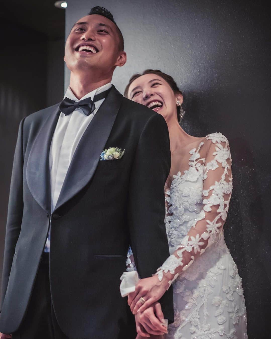 塩浦慎理のインスタグラム：「結婚2周年✌🏻 いつもありがとう。」
