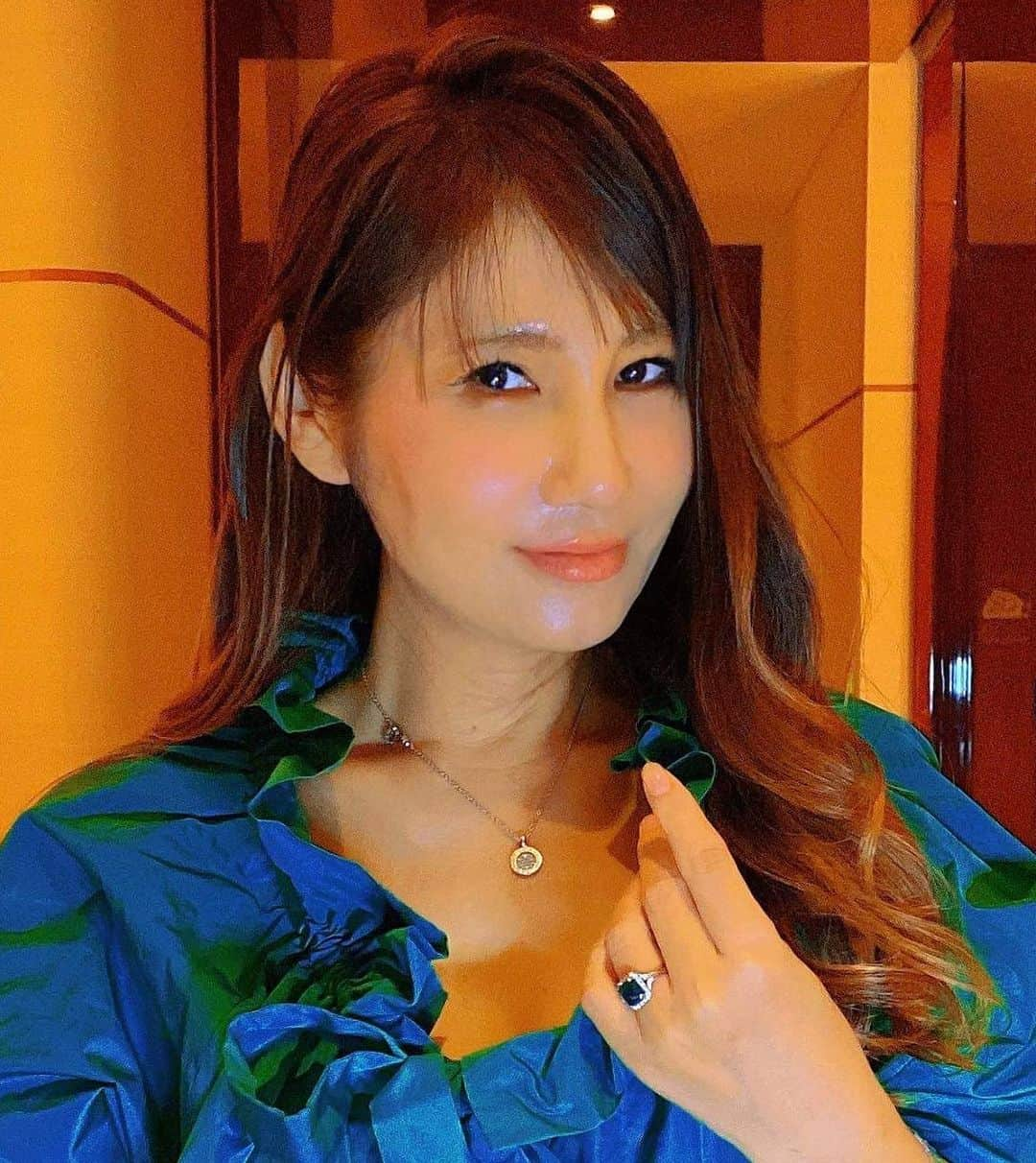 黒田美耶子のインスタグラム：「女性経営者のお友達と❤️ ジュエリーを見てきました。 #interpreneur  #womeninterpreneurs  #ceo  #owner  #女性経営者 #経営者女子  #女性経営者  #女はジュエリーが好き」