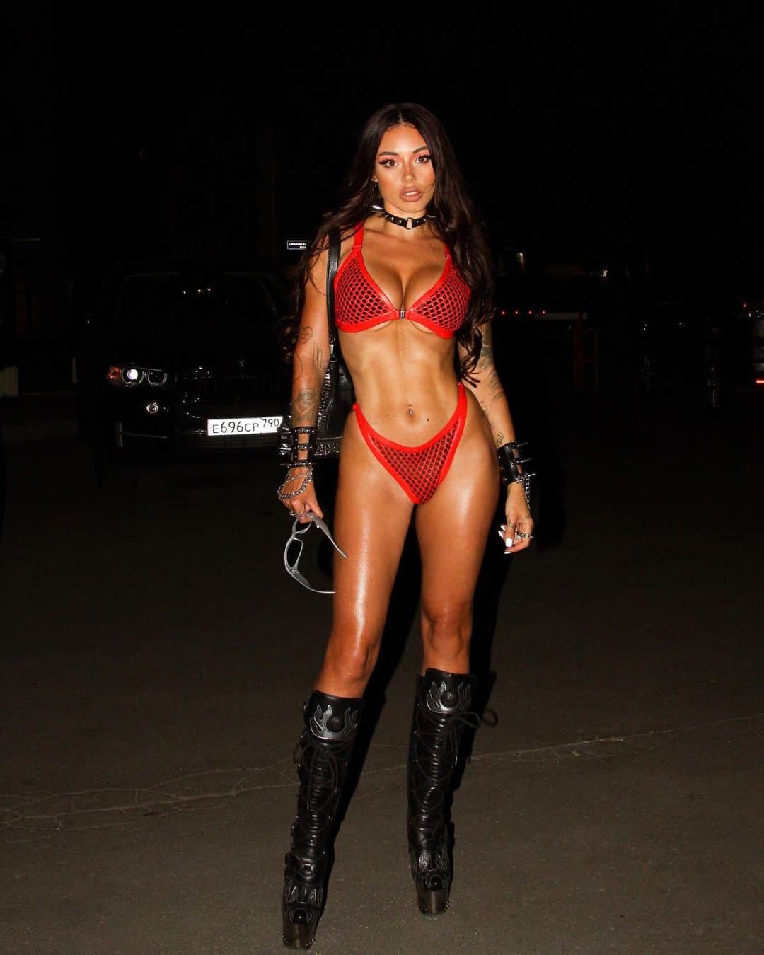 Diana Melisonのインスタグラム：「Москва / 17 сентября / клуб Три Обезьяны / День Рождения легендарной вечеринки LOSHADKA PARTY🦄💘 и мое специальное и очень горячее Шоу на ней!」